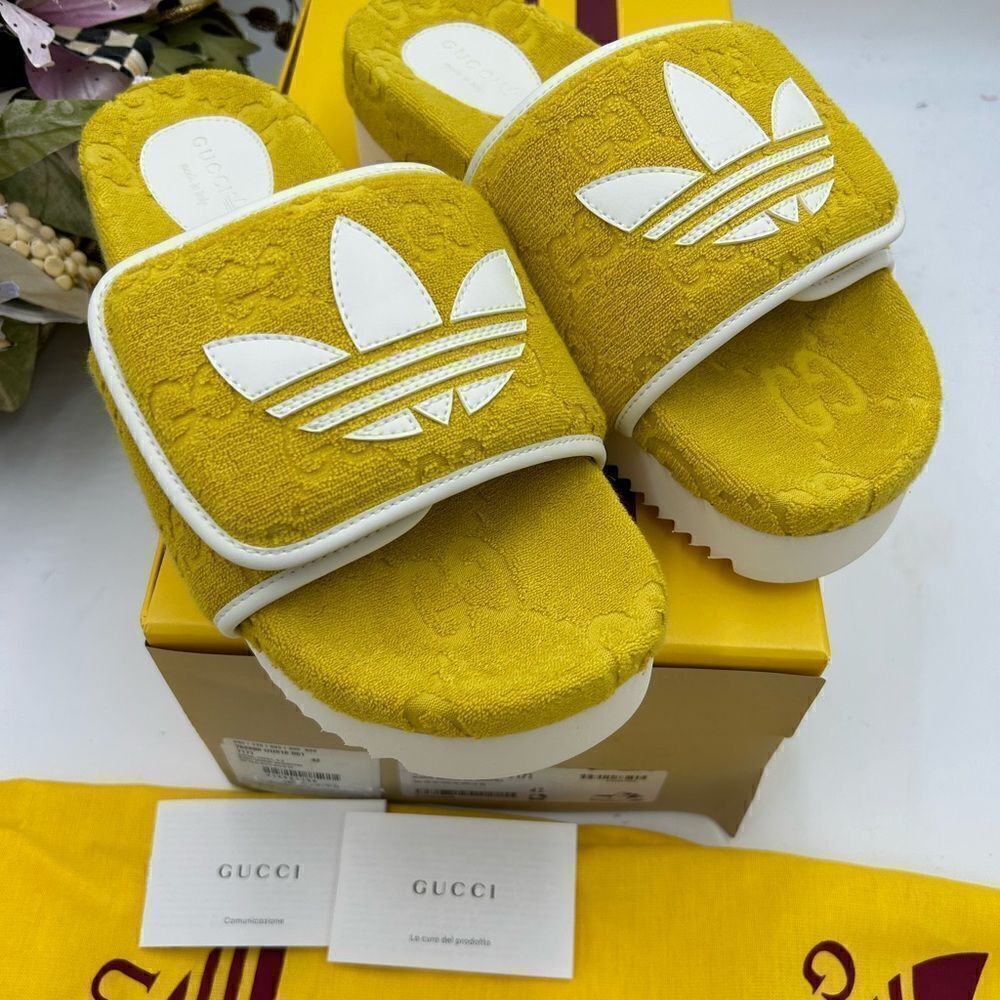 Women’s Gucci X Adidas, GG monogram slides size 42 fits 10.5 US made in Italy - Picture 2 of 9